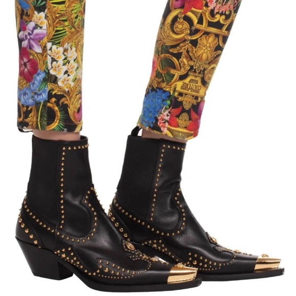 💎NO OFFERS $1900 TRIPLE MEDUSA STUDDED BOOTS - Picture 3 of 15